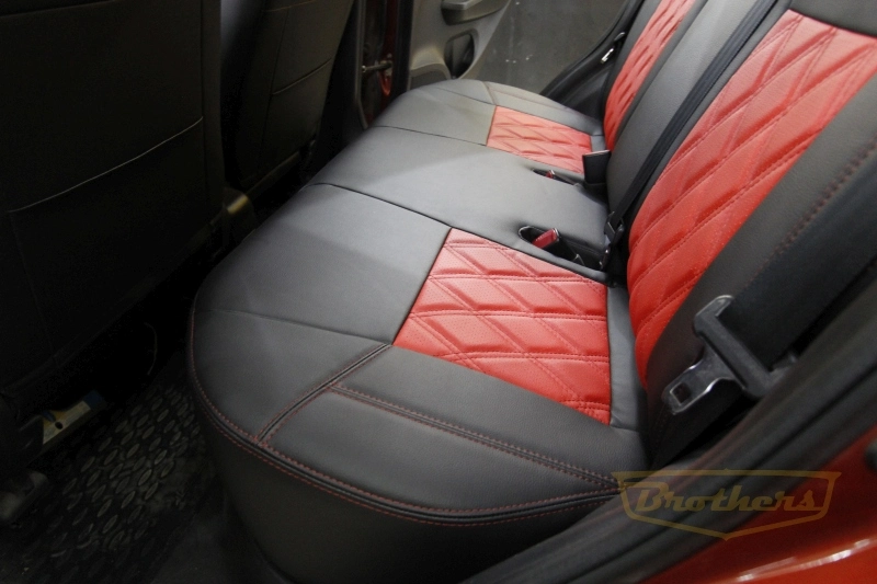 Авточехлы на Suzuki Swift (2011-2017) серии "Premium" - красная строчка, красный центр, ромбы