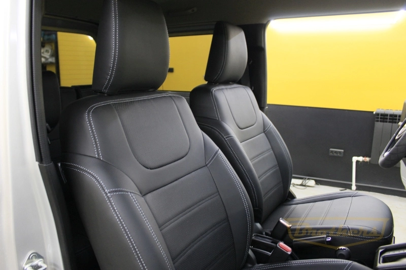 Авточехлы на Suzuki Jimny (5 дверей) серии "Premium" - серая строчка