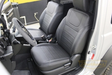 Авточехлы на Suzuki Jimny (5 дверей) серии "Premium" - серая строчка