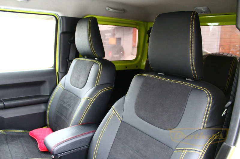 Авточехлы на Suzuki Jimny (5 дверей) серии "Alcantara" - желтая строчка, продление передних сидений алькантарой Авточехлы на Suzuki Jimny (5 дверей) серии "Alcantara" - желтая строчка, продление передних сидений алькантарой