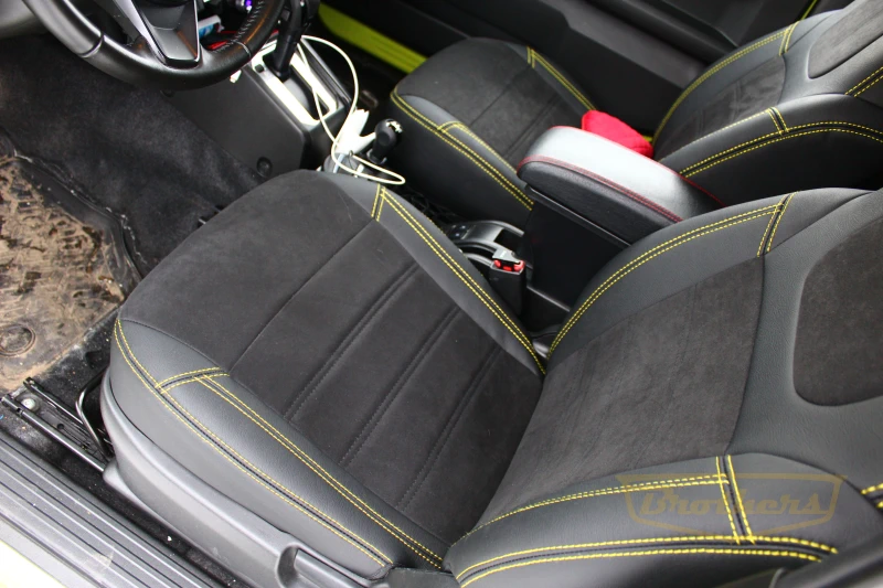 Авточехлы на Suzuki Jimny (5 дверей) серии "Alcantara" - желтая строчка, продление передних сидений алькантарой Авточехлы на Suzuki Jimny (5 дверей) серии "Alcantara" - желтая строчка, продление передних сидений алькантарой