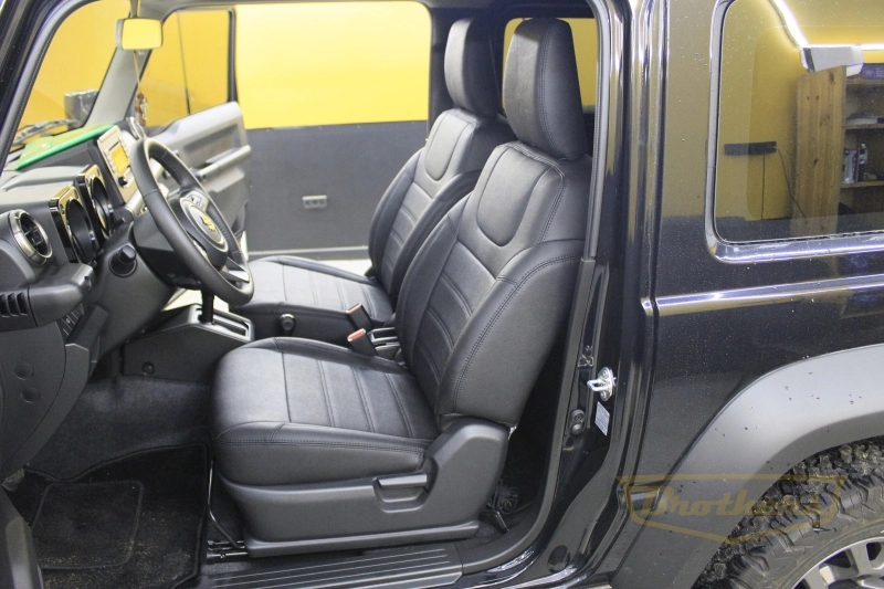 Авточехлы на Suzuki Jimny (5 дверей) серии "Aurora" - черная строчка