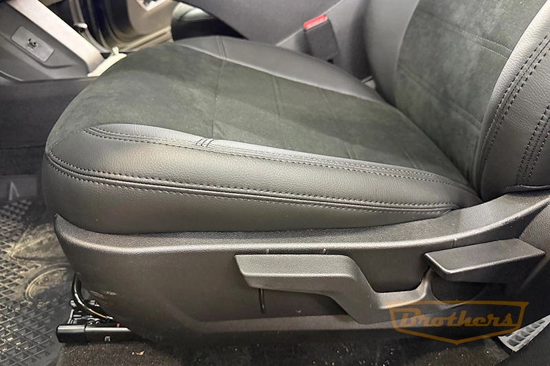 Чехлы для сидений Haval F7 II серии "Alcantara full" - черная строчка