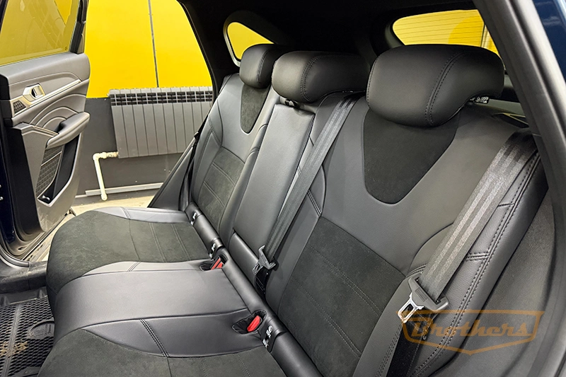 Чехлы для сидений Haval F7 II серии "Alcantara full" - черная строчка