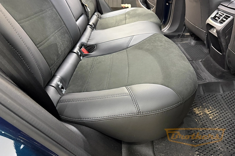 Чехлы для сидений Haval F7 II серии "Alcantara full" - черная строчка