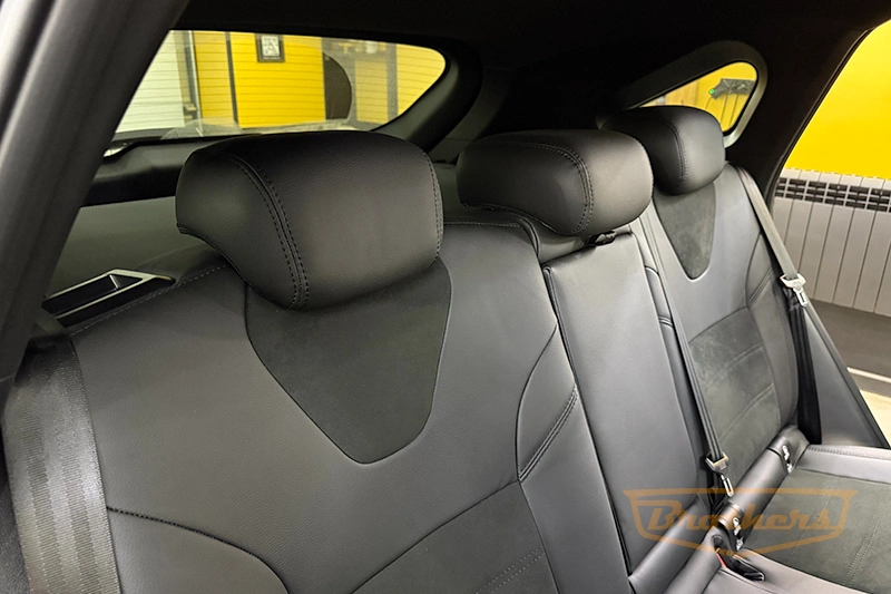 Чехлы для сидений Haval F7 II серии "Alcantara full" - черная строчка