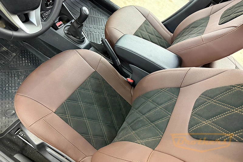 Чехлы для Lada Largus 1 рестайлинг, серии "Aurora" (цвет шоколад), алькантара - коричневая строчка, ромбы