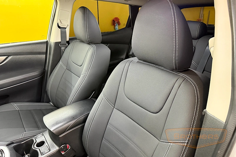 Чехлы для сидений автомобиля Nissan Qashqai J11, серии "Aurora" - серая строчка, гладкий центр