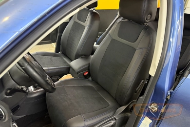 Чехлы на Volkswagen Tiguan, серии "Alcantara Full" - синяя строчка