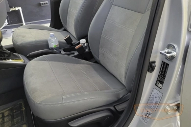 Чехлы на Hyundai Solaris 2, серии "Premium Plus" - серая строчка, серая эко-кожа, продление передних сидений