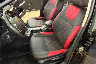 Чехлы на автомобиль Citroen C4 (Ситроен С4) II серии "Premium" - красная строчка, красные вставки, ромбы