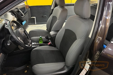 Чехлы на Subaru Forester 4 (SJ), серии "Aurora" (цвет серый) с алькантарой - серая строчка, продление алькантары