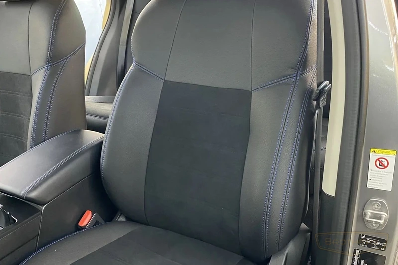 Авточехлы Haval Jolion — экокожа Dakota + алькантара с продлением, синяя строчка Авточехлы Haval Jolion — экокожа Dakota + алькантара с продлением, синяя строчка