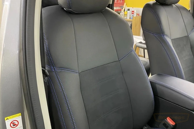 Авточехлы Haval Jolion — экокожа Dakota + алькантара с продлением, синяя строчка Авточехлы Haval Jolion — экокожа Dakota + алькантара с продлением, синяя строчка