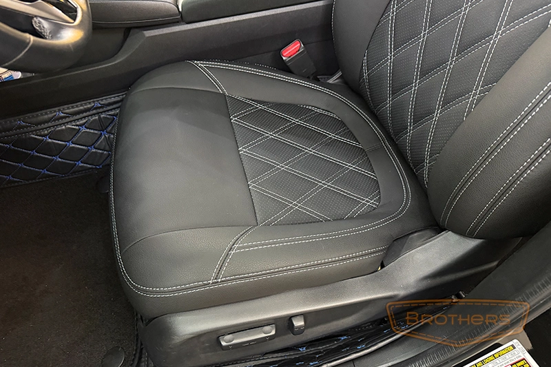 Чехлы на сиденья Honda Civic 10 Premium - серая строчка, ромбы Чехлы на сиденья Honda Civic 10 Premium - серая строчка, ромбы