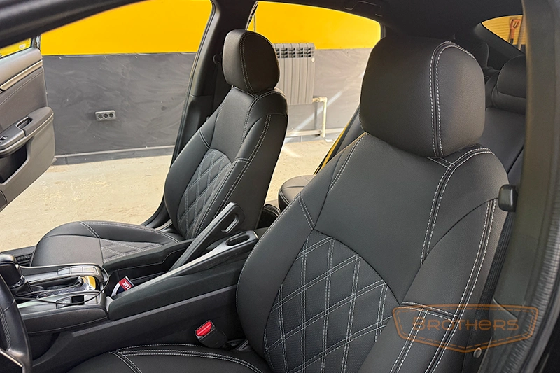 Чехлы на сиденья Honda Civic 10 Premium - серая строчка, ромбы Чехлы на сиденья Honda Civic 10 Premium - серая строчка, ромбы