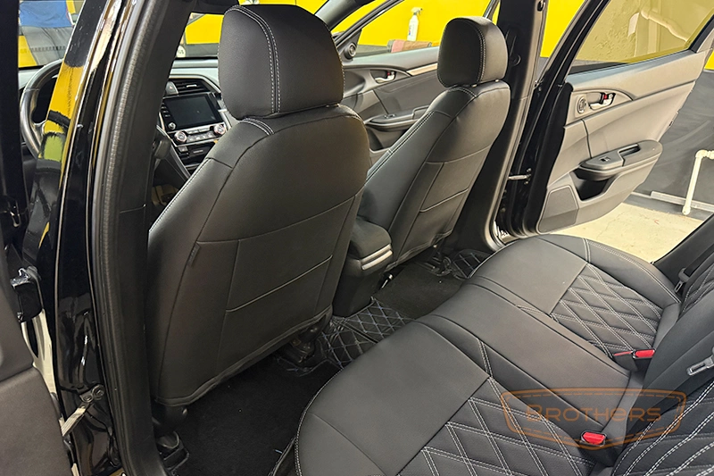 Чехлы на сиденья Honda Civic 10 Premium - серая строчка, ромбы Чехлы на сиденья Honda Civic 10 Premium - серая строчка, ромбы