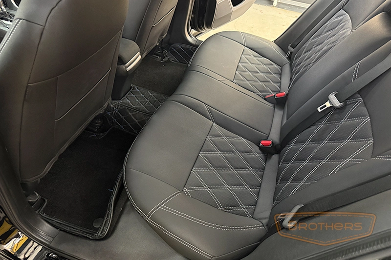 Чехлы на сиденья Honda Civic 10 Premium - серая строчка, ромбы Чехлы на сиденья Honda Civic 10 Premium - серая строчка, ромбы