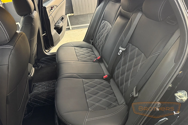 Чехлы на сиденья Honda Civic 10 Premium - серая строчка, ромбы Чехлы на сиденья Honda Civic 10 Premium - серая строчка, ромбы