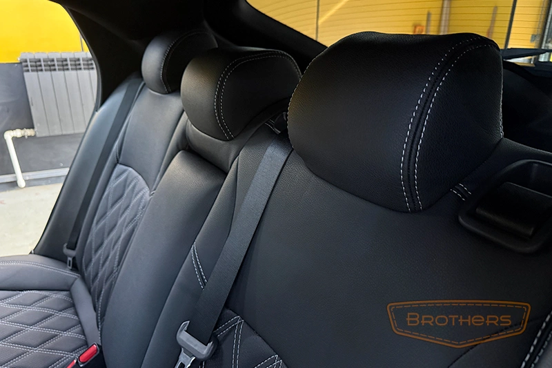 Чехлы на сиденья Honda Civic 10 Premium - серая строчка, ромбы Чехлы на сиденья Honda Civic 10 Premium - серая строчка, ромбы