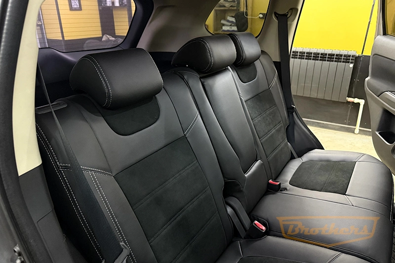 Авточехлы с алькантарой на митсубиси аутлендер - фото сидений