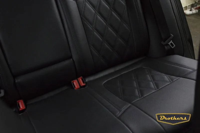 Чехлы на Volkswagen Passat B7, серии "Premium" с ромбами - черная строчка