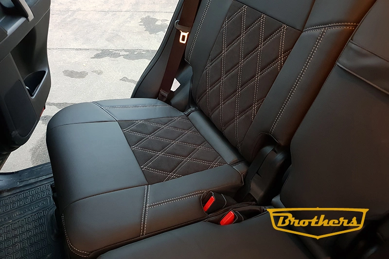 Чехлы на Toyota Prado 150 (рестайлинг), серии "Alcantara" с ромбами - серая строчка