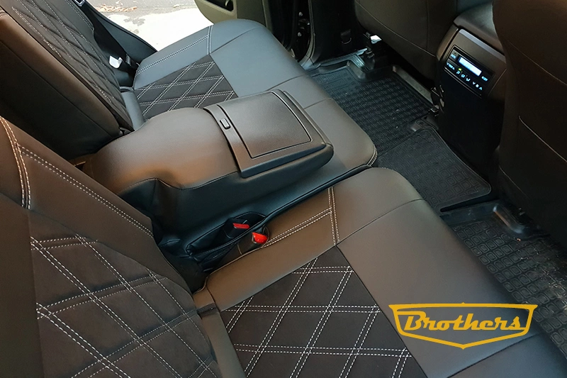 Чехлы на Toyota Prado 150 (рестайлинг), серии "Alcantara" с ромбами - серая строчка