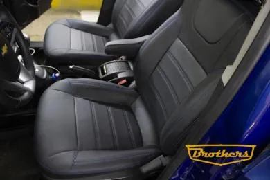 Чехлы на Chevrolet Orlando, серии "Premium" (7 мест) - синяя строчка