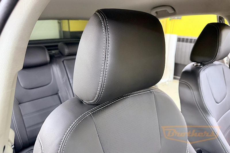 Чехлы на Skoda Superb 3 (Style), серии "Premium" - серая строчка Чехлы на Skoda Superb 3 (Style), серии "Premium" - серая строчка