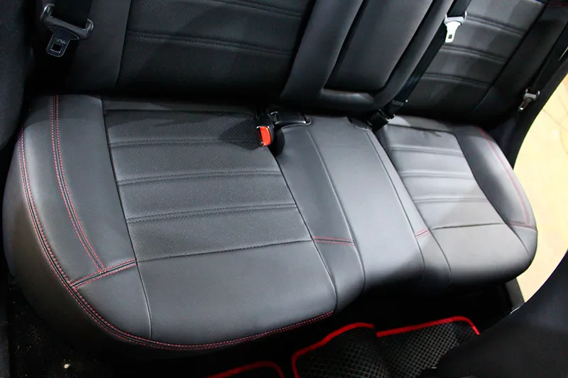 Чехлы на Mazda 3 (BK), серии "Premium" - красная строчка