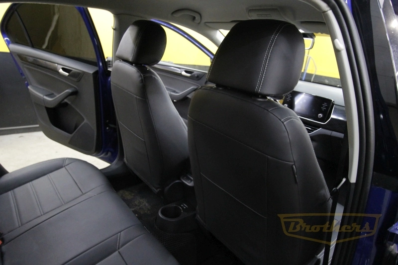 Чехлы для Volkswagen Polo VI, лифтбек, серии "Premium" - серая строчка