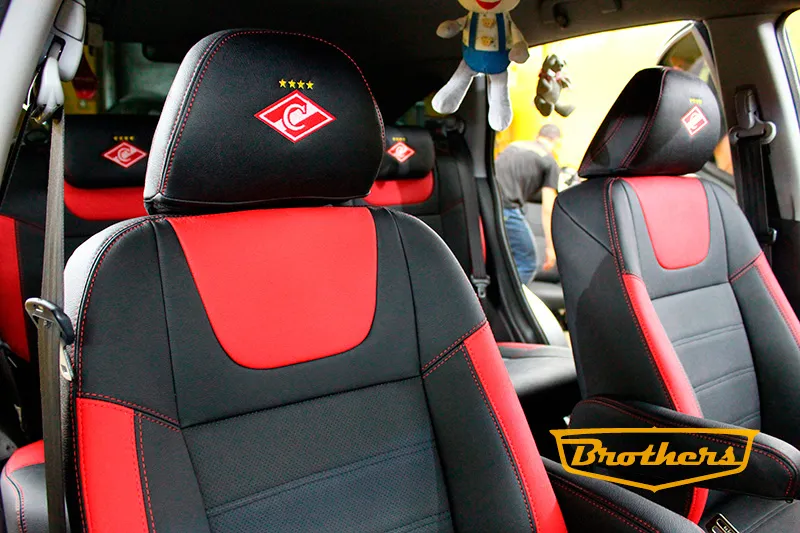 Чехлы на Honda CRV 3, серии "Aurora" - красная строчка, 5 логотипов
