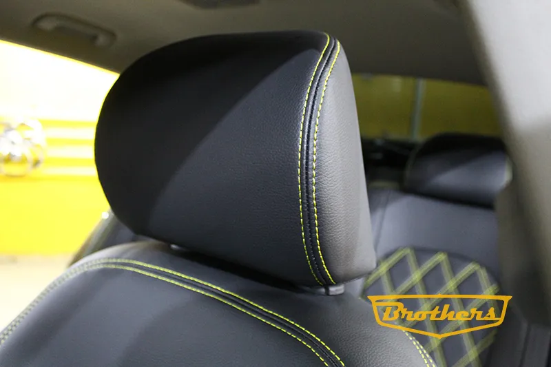 Чехлы на Kia Optima 4, серии "Premium" с ромбами - желтая строчка