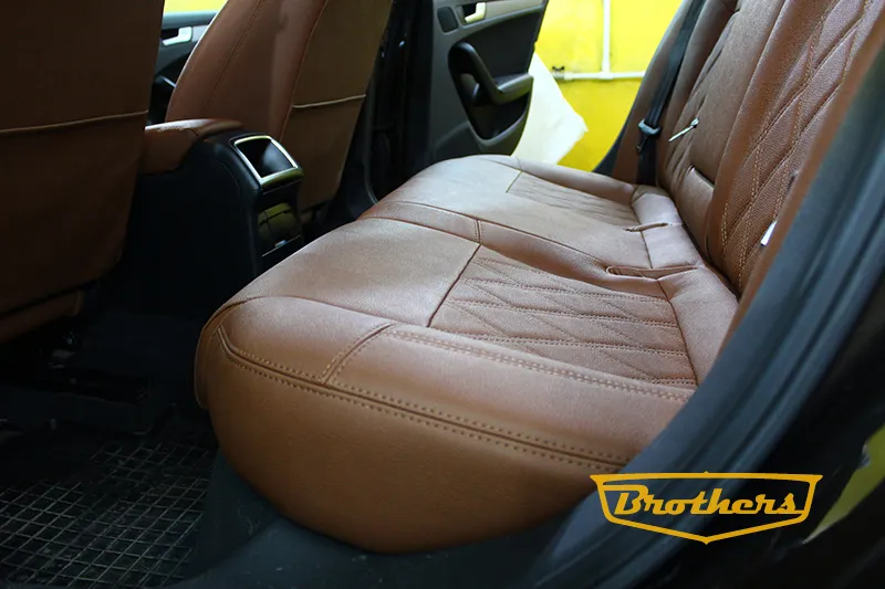 Чехлы на сидения Audi А4 (B8) серии "Aurora" - коричневая строчка