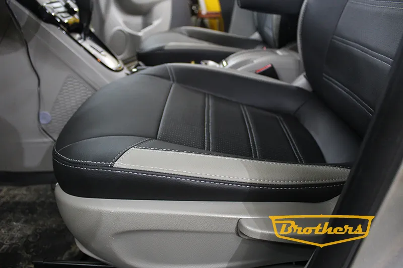 Чехлы на Chevrolet Orlando, серии "Premium" - серая строчка, с лепестками серого цвета