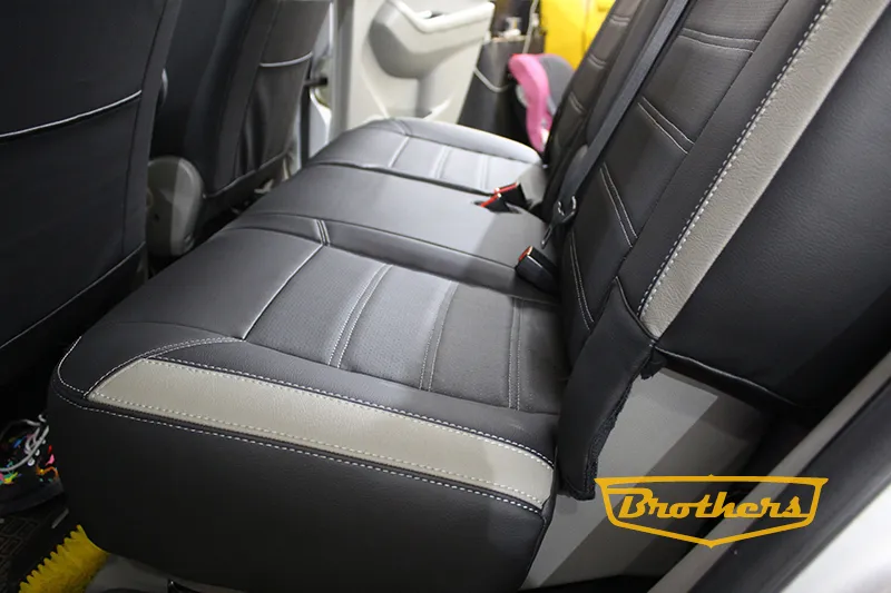 Чехлы на Chevrolet Orlando, серии "Premium" - серая строчка, с лепестками серого цвета