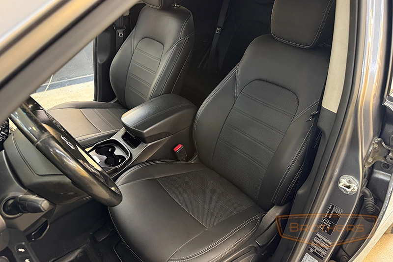 Чехлы на Hyundai Santa Fe 3, серии "Premium" - серая строчка Чехлы на Hyundai Santa Fe 3, серии "Premium" - серая строчка