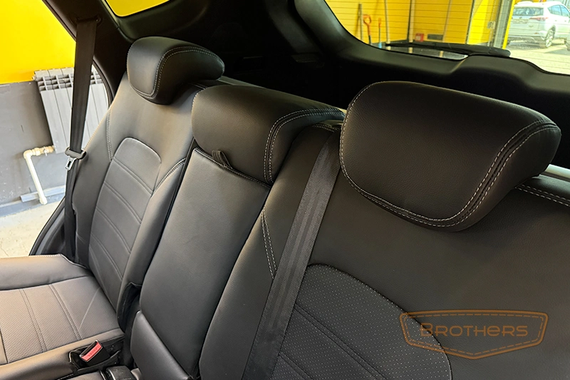 Чехлы на Hyundai Santa Fe 3, серии "Premium" - серая строчка Чехлы на Hyundai Santa Fe 3, серии "Premium" - серая строчка
