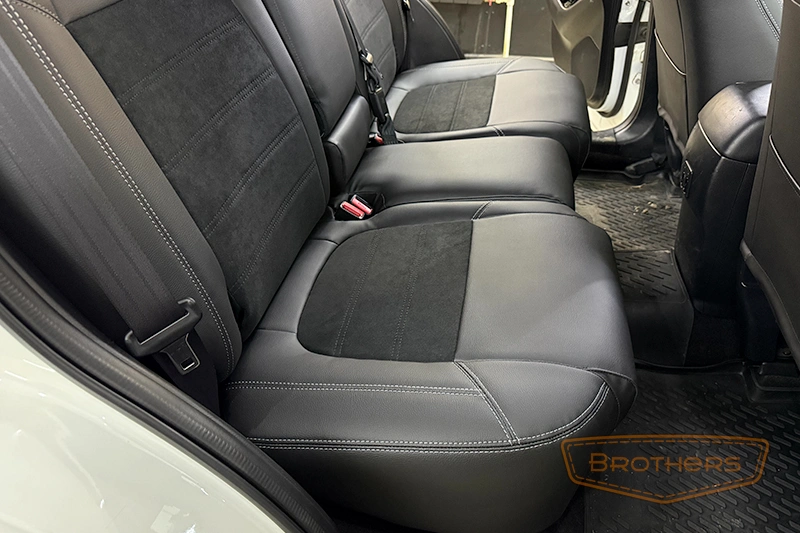 Чехлы на Мазду CX 5 с алькантарой - фото