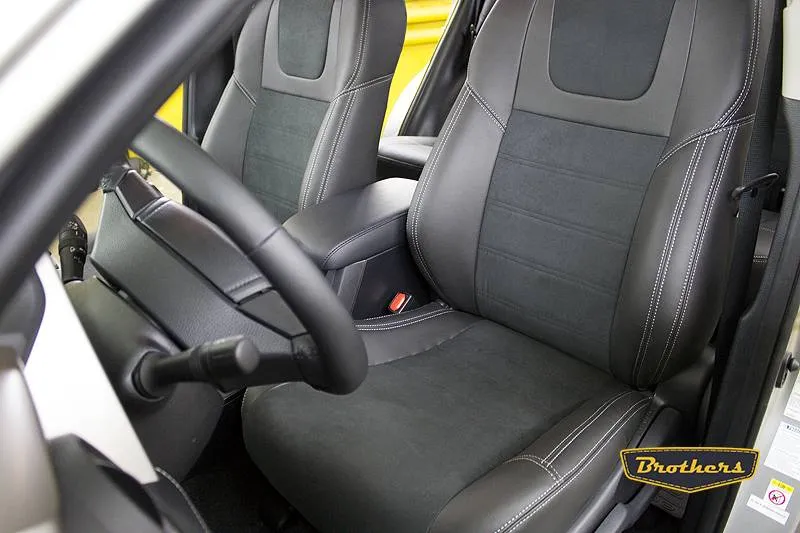 Чехлы на Toyota RAV-4, серии "Alcantara" - серая строчка, продление передних сидений