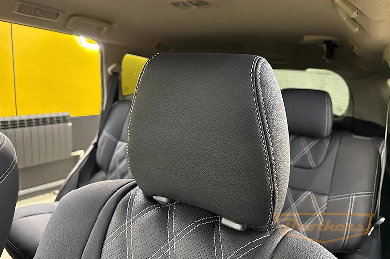 Чехлы на Mitsubishi Pajero Sport 3, серии "Aurora" с ромбами - серая строчка