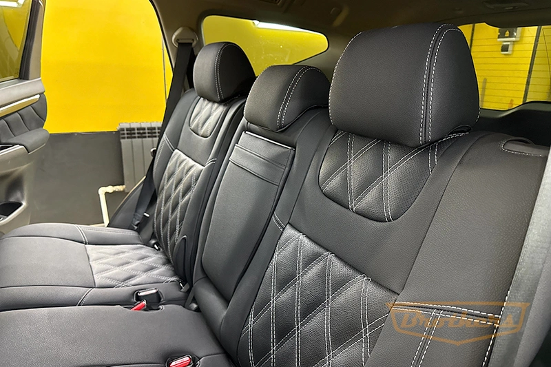 Чехлы на Mitsubishi Pajero Sport 3, серии "Aurora" с ромбами - серая строчка